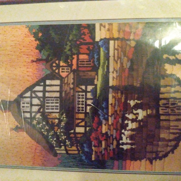 Country Manor Longstitch Embroidery Kit - Picture 3 of 4